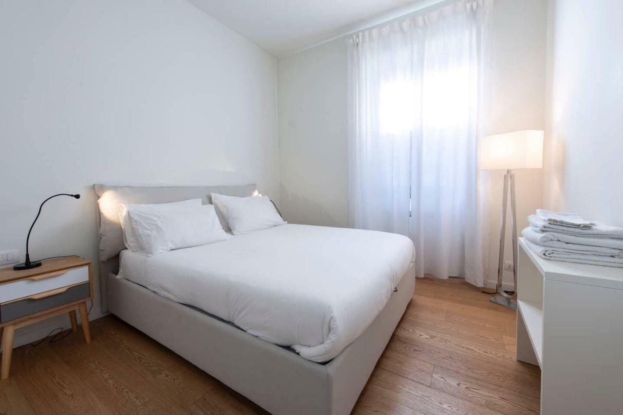 Joivy 1Br Apt In Isola With Stunning View To Bosco Verticale Milano Exterior foto